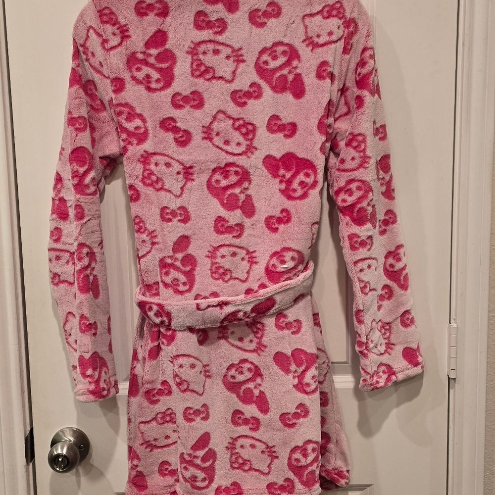 Hello‎ Kitty & Friends Plush Logo Robe - Picture 6 of 8